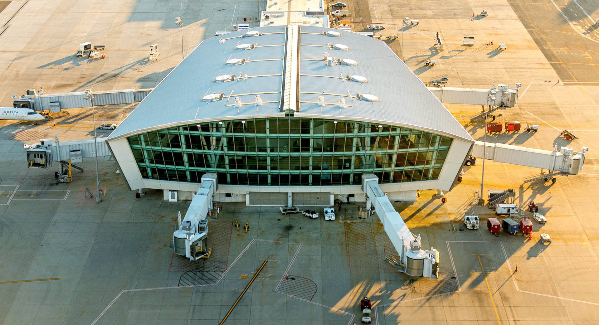 Media | Fresno Yosemite International Airport | FAT | Fresno, CA